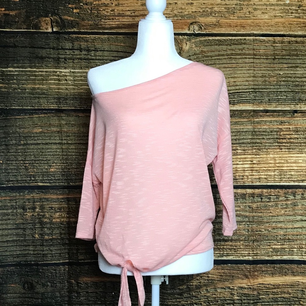 Off the Shoulder Top With Front Tie